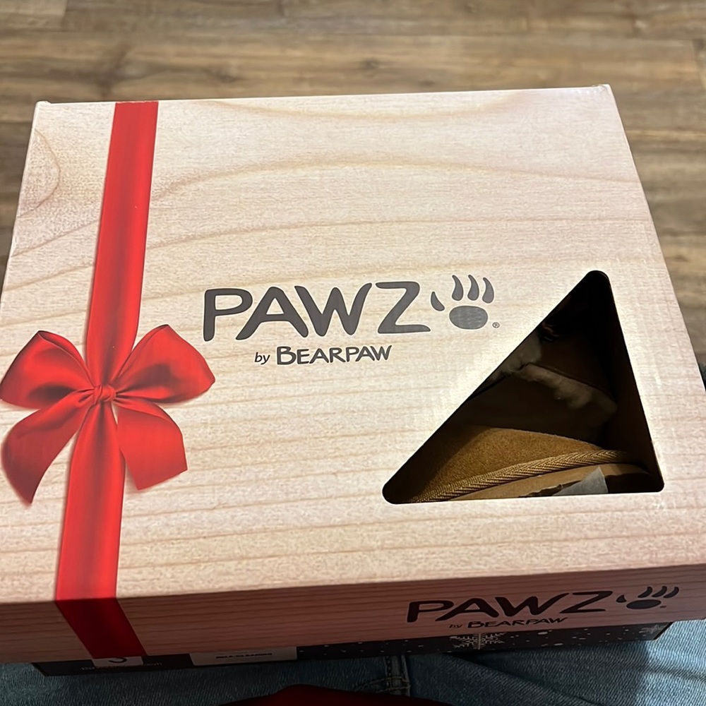 Bear paw boots